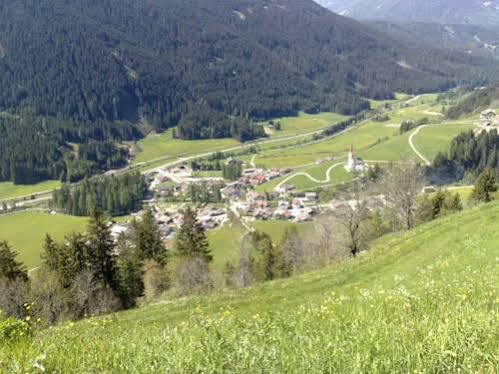Residence Schneiderhof San Candido Eksteriør bilde